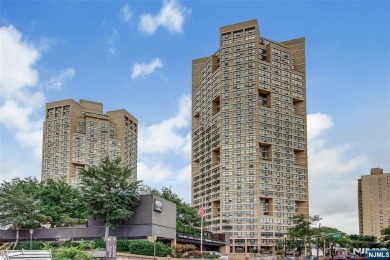 Beach Home For Sale in Guttenberg, New Jersey