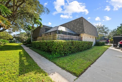 Beach Townhome/Townhouse For Sale in Palm Beach Gardens, Florida