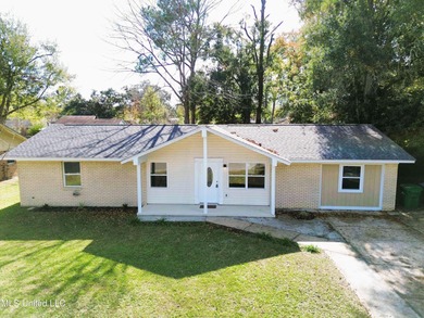 Beach Home For Sale in Biloxi, Mississippi