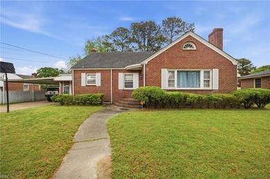 Beach Home For Sale in Portsmouth, Virginia