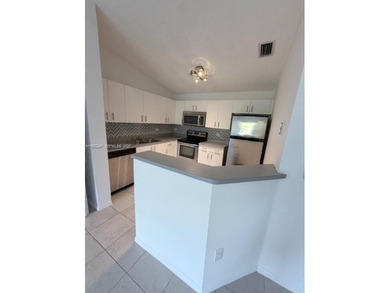 Beach Condo For Sale in Hollywood, Florida