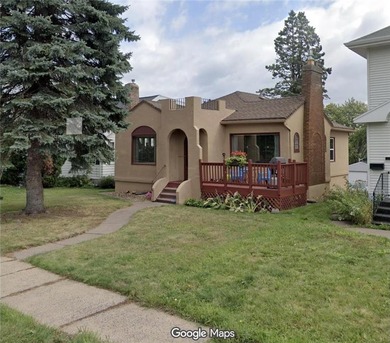 Beach Home Sale Pending in Duluth, Minnesota