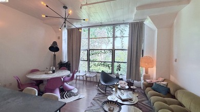 Beach Condo For Sale in Emeryville, California