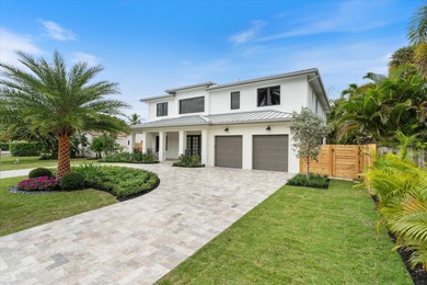 Beach Home For Sale in Boca Raton, Florida