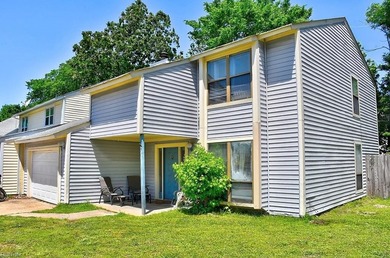 Beach Townhome/Townhouse For Sale in Virginia Beach, Virginia