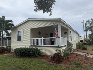Beach Home Active Under Contract in Palm Beach Gardens, Florida