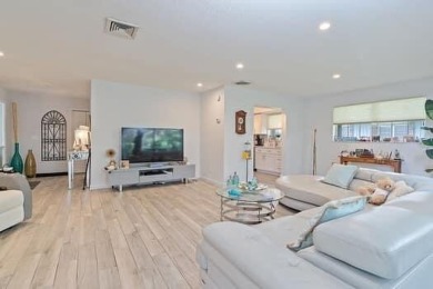 Beach Condo For Sale in Atlantis, Florida