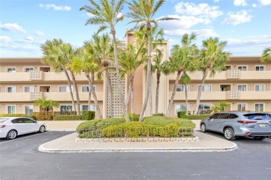 Beach Condo For Sale in Belleair Beach, Florida