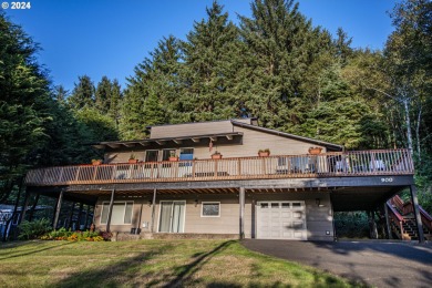 Beach Home For Sale in Depoe Bay, Oregon