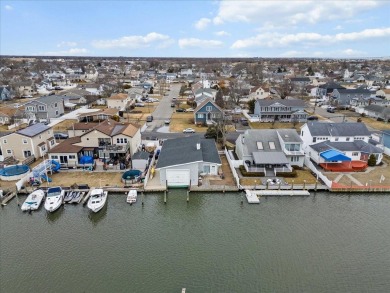 Beach Home For Sale in Lindenhurst, New York
