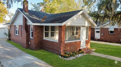 Beach Home Active Under Contract in Jacksonville, Florida