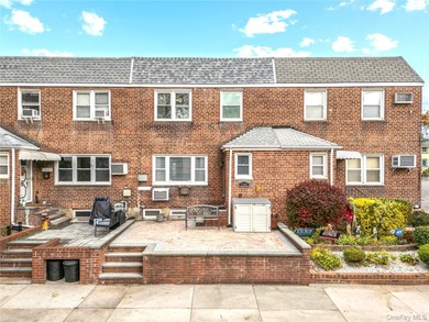 Beach Home Sale Pending in Whitestone, New York