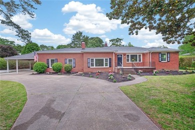 Beach Home For Sale in Norfolk, Virginia