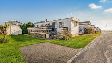 Beach Condo For Sale in Montauk, New York
