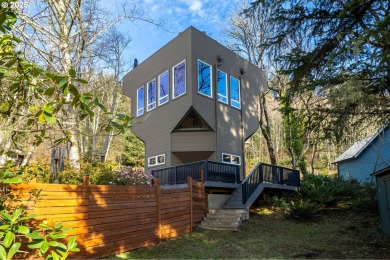 Beach Home For Sale in Oceanside, Oregon