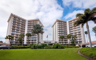 Beach Condo For Sale in Longboat Key, Florida