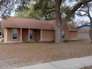 Beach Home For Sale in Gulfport, Mississippi