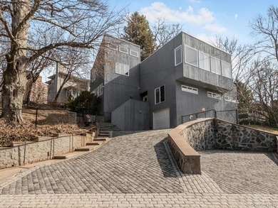 Beach Home Sale Pending in Bronx, New York