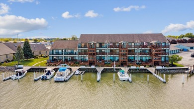 Beach Condo For Sale in Port Clinton, Ohio