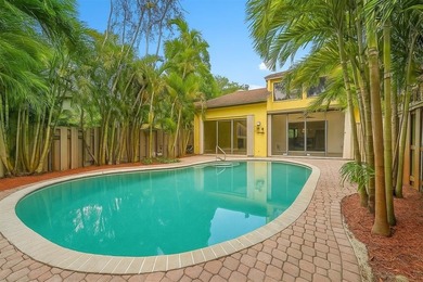 Beach Townhome/Townhouse For Sale in Deerfield Beach, Florida