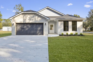 Beach Home For Sale in Gautier, Mississippi