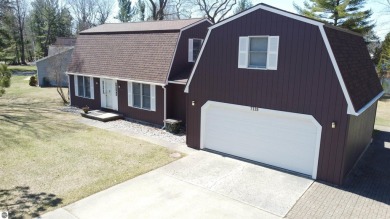 Beach Home For Sale in Oscoda, Michigan