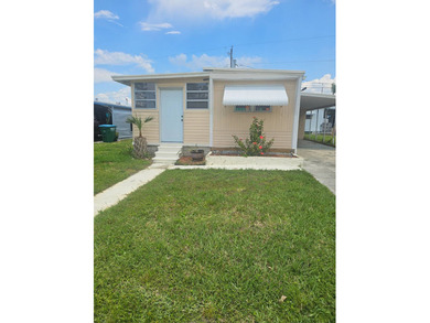 Beach Home For Sale in St. Petersburg, Florida