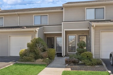 Beach Home Sale Pending in Oceanside, New York
