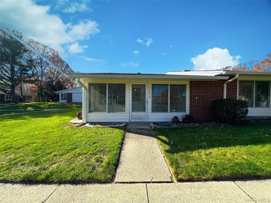 Beach Condo For Sale in Ridge, New York