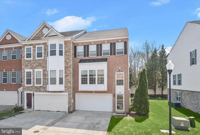 Beach Townhome/Townhouse For Sale in Edgewater, Maryland