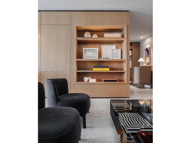 Beach Condo For Sale in Miami Beach, Florida