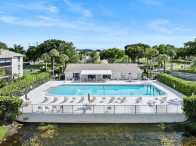 Beach Condo For Sale in West Palm Beach, Florida