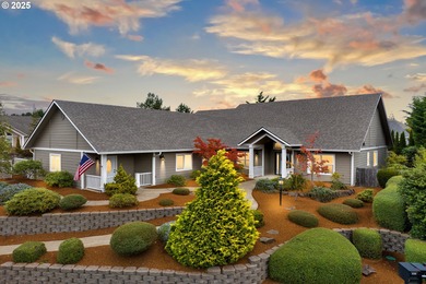 Beach Home For Sale in Florence, Oregon