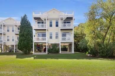 Beach Townhome/Townhouse Active Under Contract in New Bern, North Carolina