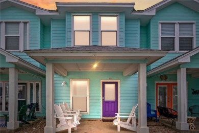 Beach Townhome/Townhouse For Sale in Port Aransas, Texas