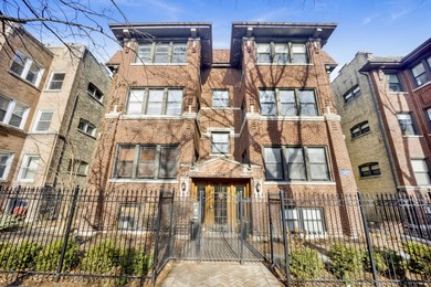 Beach Condo For Sale in Chicago, Illinois