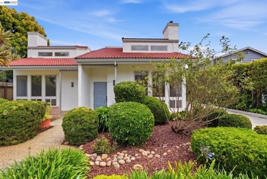 Beach Condo For Sale in Aptos, California