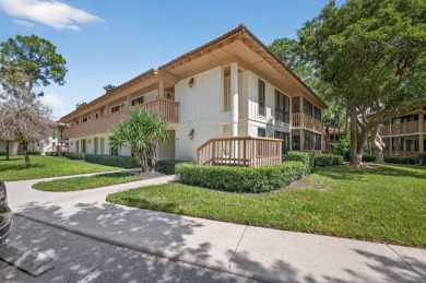 Beach Condo For Sale in Palm Beach Gardens, Florida