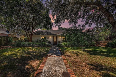 Beach Home For Sale in Mount Pleasant, South Carolina