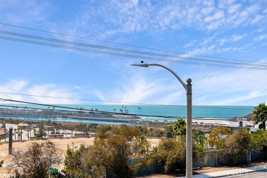 Beach Condo Active Under Contract in Solana Beach, California