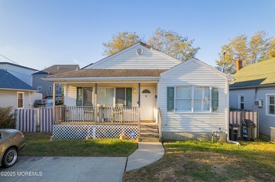 Beach Home Sale Pending in Keansburg, New Jersey