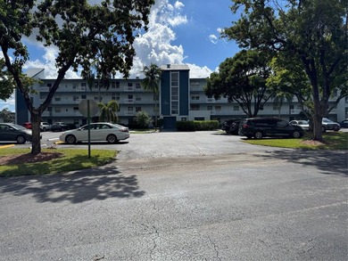 Beach Condo Active Under Contract in Margate, Florida
