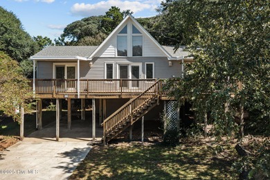 Beach Home For Sale in Emerald Isle, North Carolina
