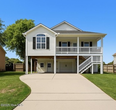 Beach Home For Sale in Carolina Beach, North Carolina