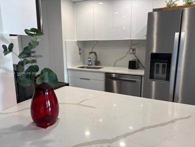 Beach Condo For Sale in Sunny Isles Beach, Florida