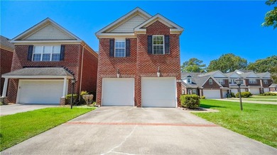 Beach Condo For Sale in Suffolk, Virginia