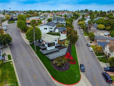 Beach Home For Sale in Newport Beach, California