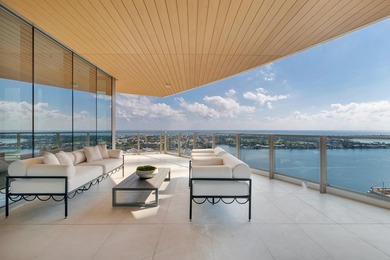 Beach Condo For Sale in West Palm Beach, Florida