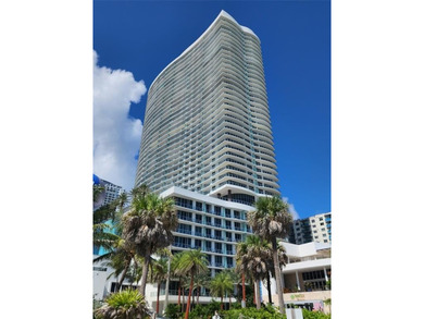Beach Condo For Sale in Hollywood, Florida