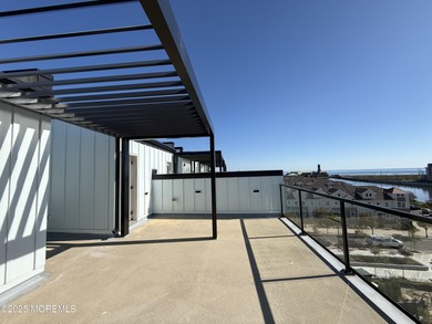 Beach Townhome/Townhouse For Sale in Asbury Park, New Jersey